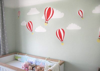 Nursery balloon mural 1